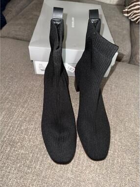 Everlane The Glove Boot Black Knit Sock Ankle‎ Boots Size 10 NWOT